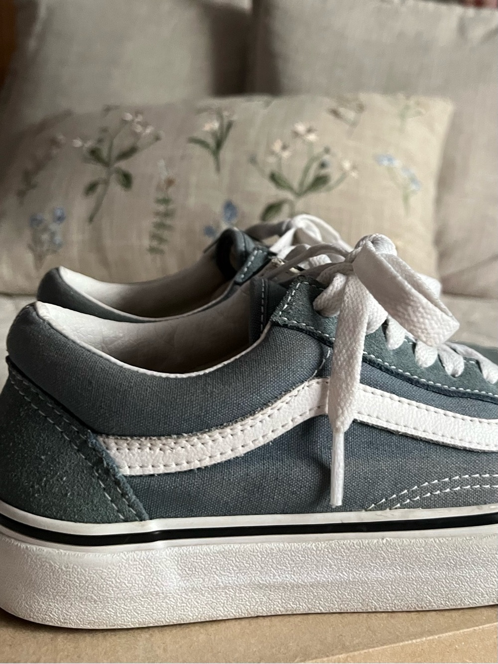 Vans Old Skool Low Top Sneakers in Dusty Blue Size 6.5 Women’s - Picture 5 of 7